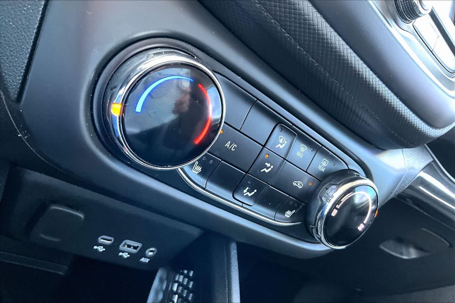 Thumbnail: 2022 Chevrolet TrailBlazer - 22