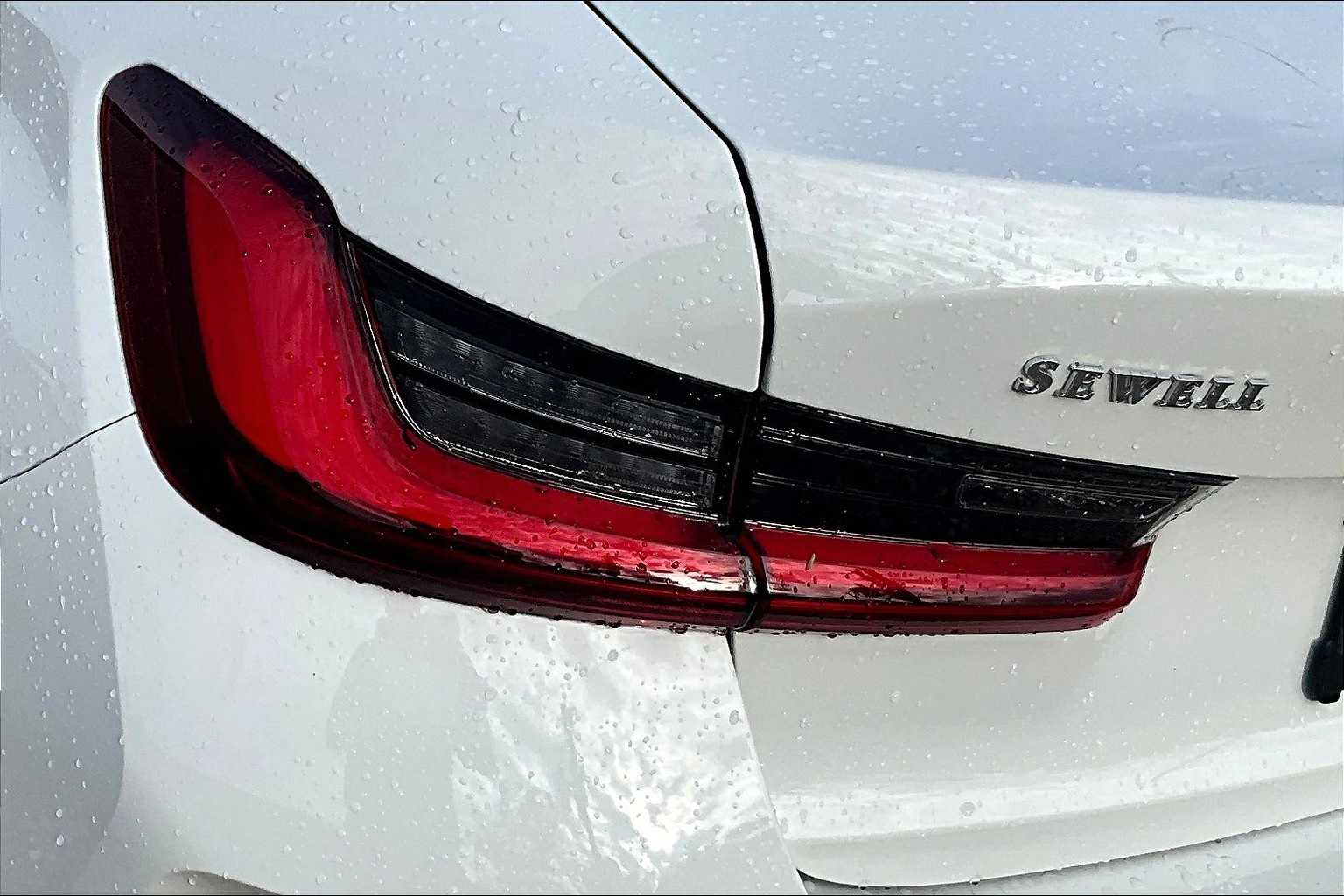 2025 BMW 3 Series 330i 29
