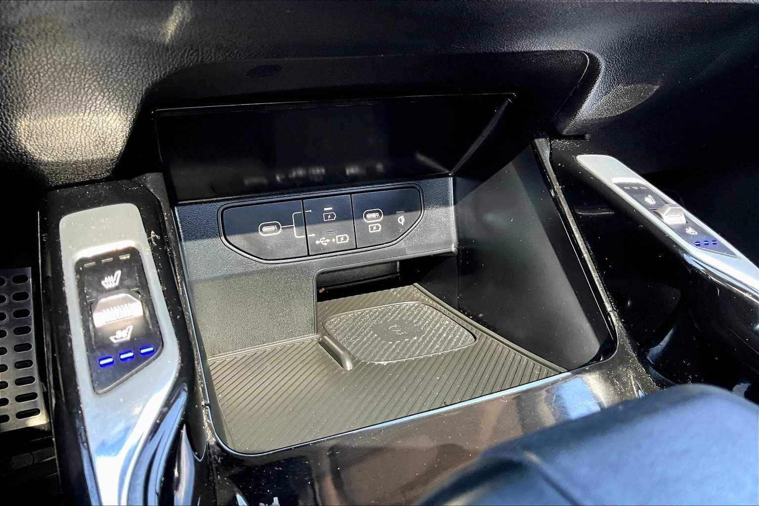 Thumbnail: 2024 Kia Sorento - 23