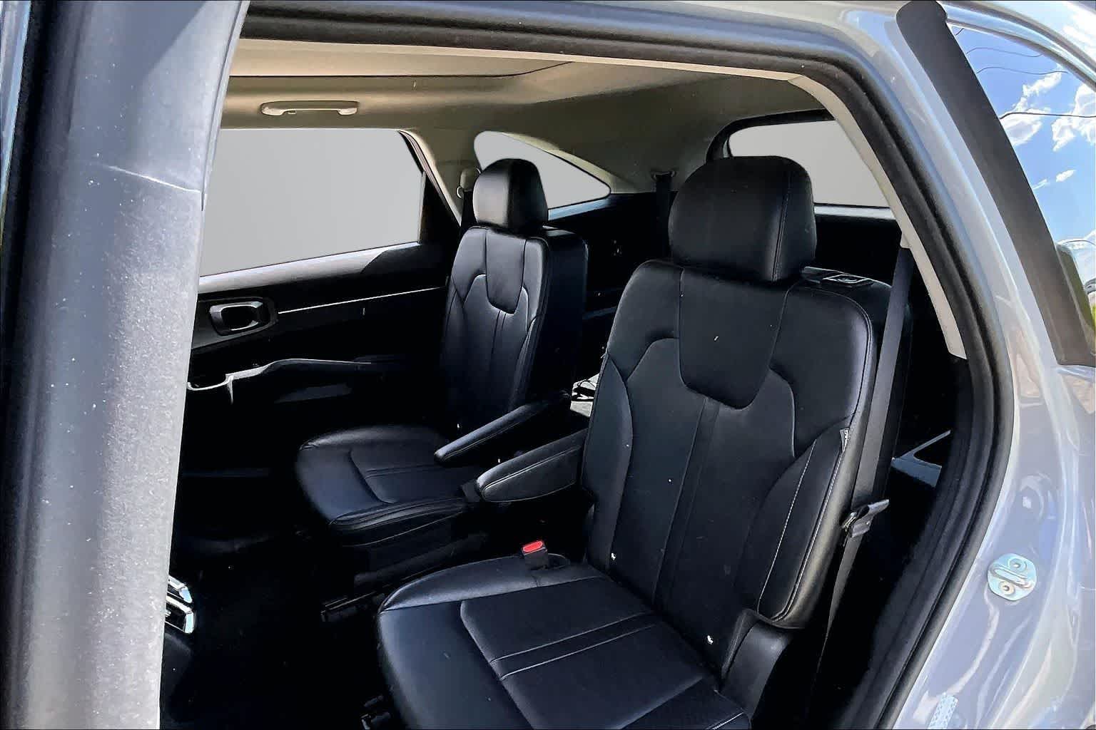 Thumbnail: 2024 Kia Sorento - 24