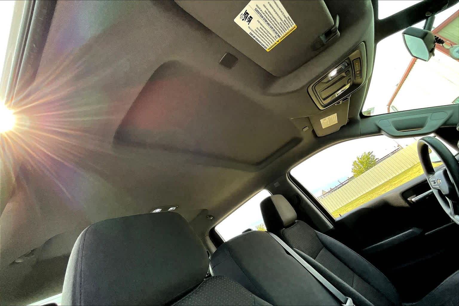 Thumbnail: 2019 Chevrolet Silverado 1500 - 16