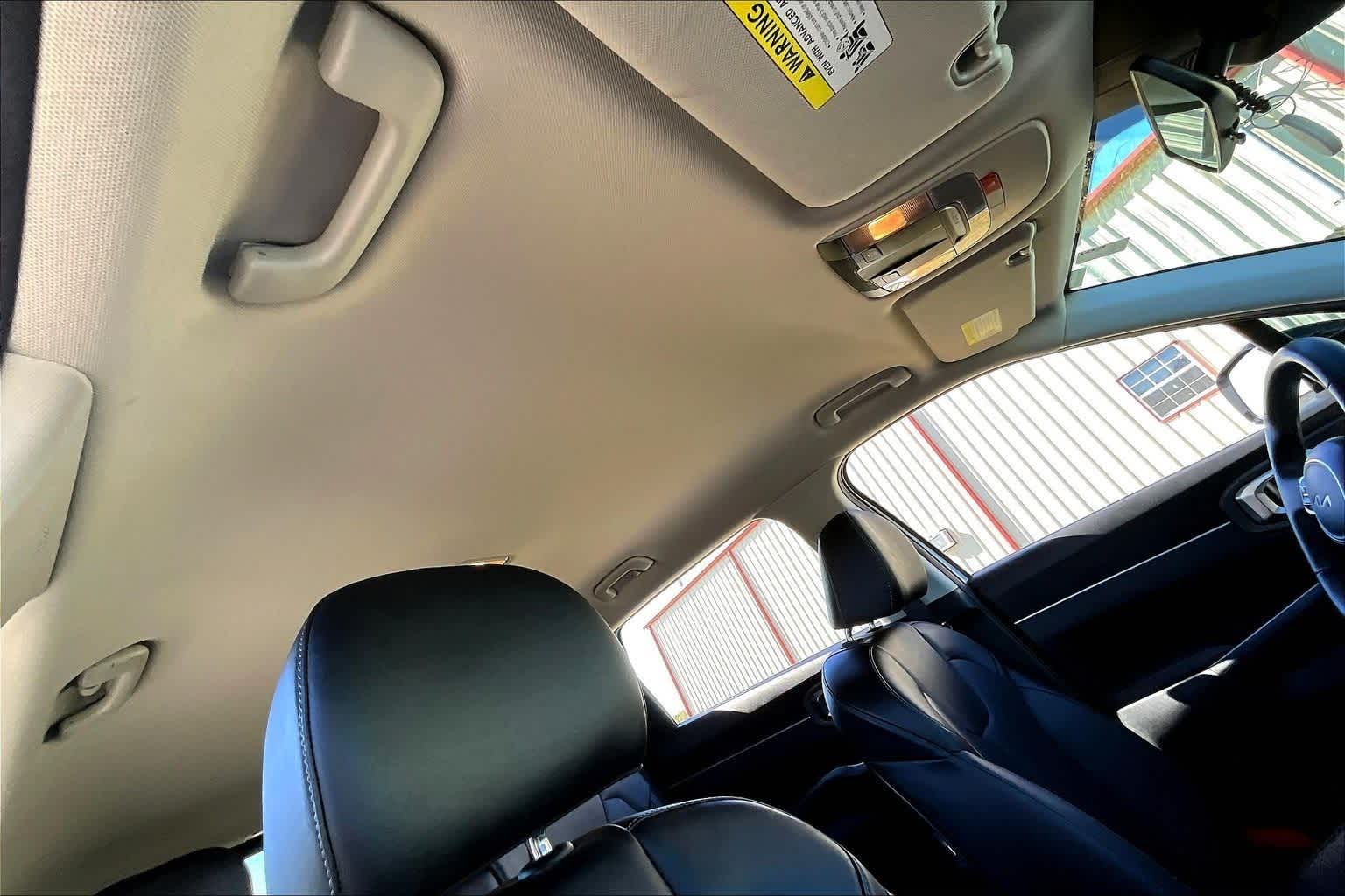 Thumbnail: 2023 Kia Sorento - 16