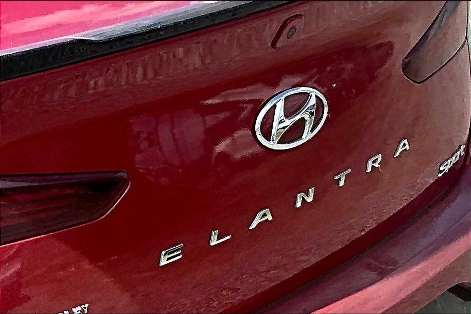 Thumbnail: 2019 Hyundai Elantra - 31