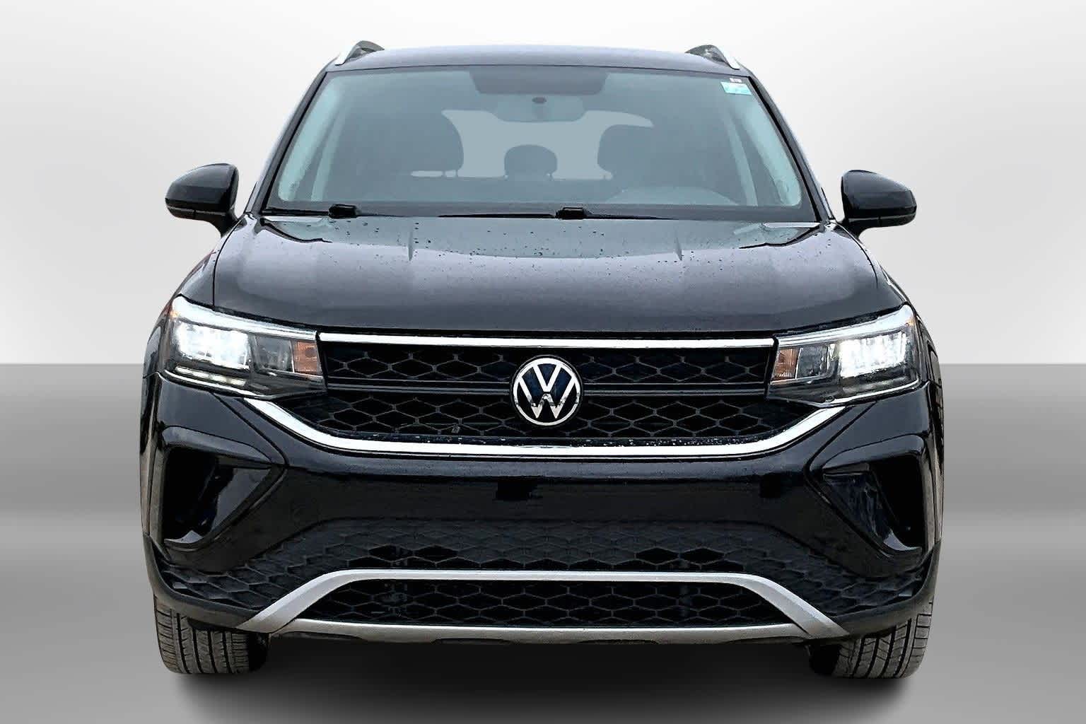 Thumbnail: 2022 Volkswagen Taos - 3