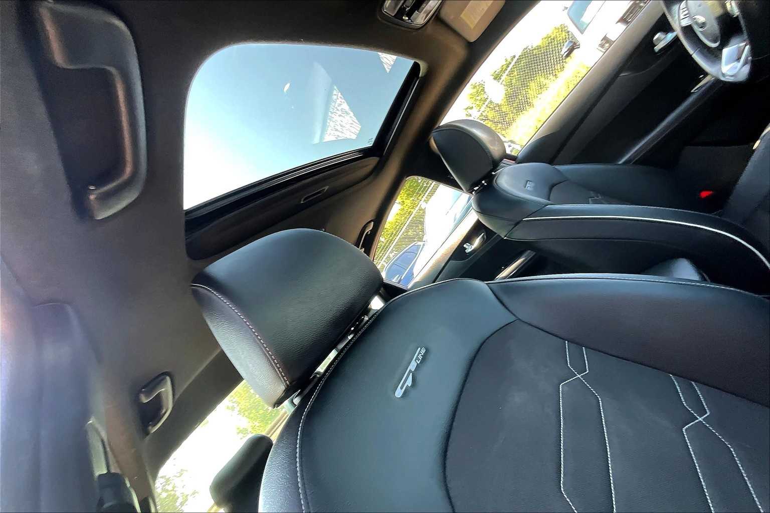 Thumbnail: 2020 Kia Forte - 16