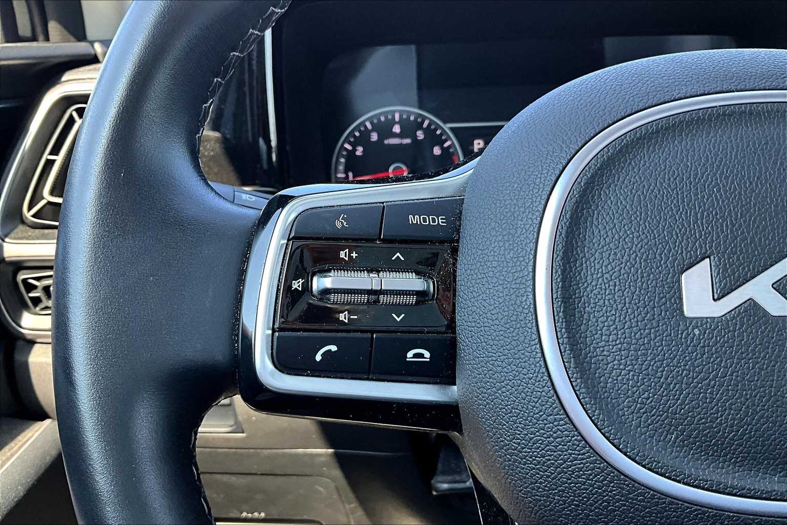 Thumbnail: 2023 Kia Sorento - 19