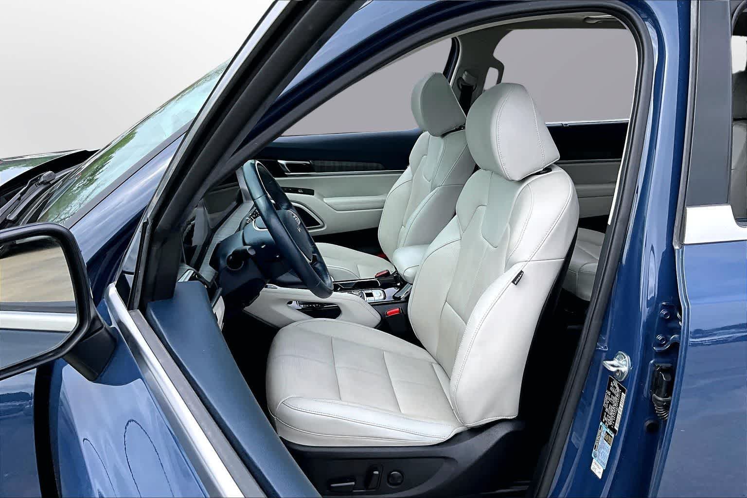 Thumbnail: 2023 Kia Telluride - 24