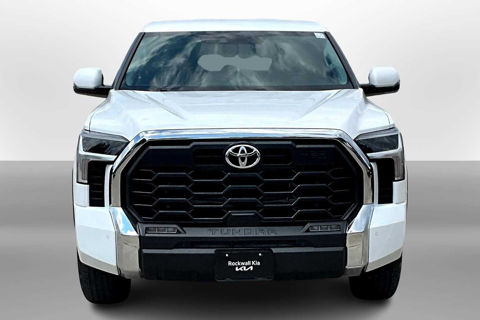 2024 Toyota Tundra SR5 CrewMax photo 3