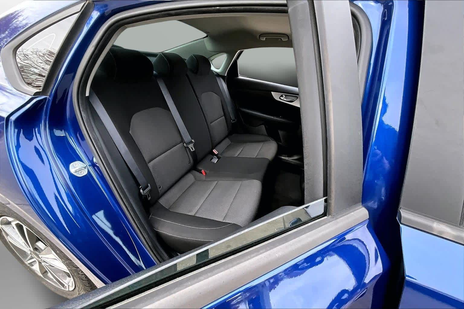 Thumbnail: 2022 Kia Forte - 26