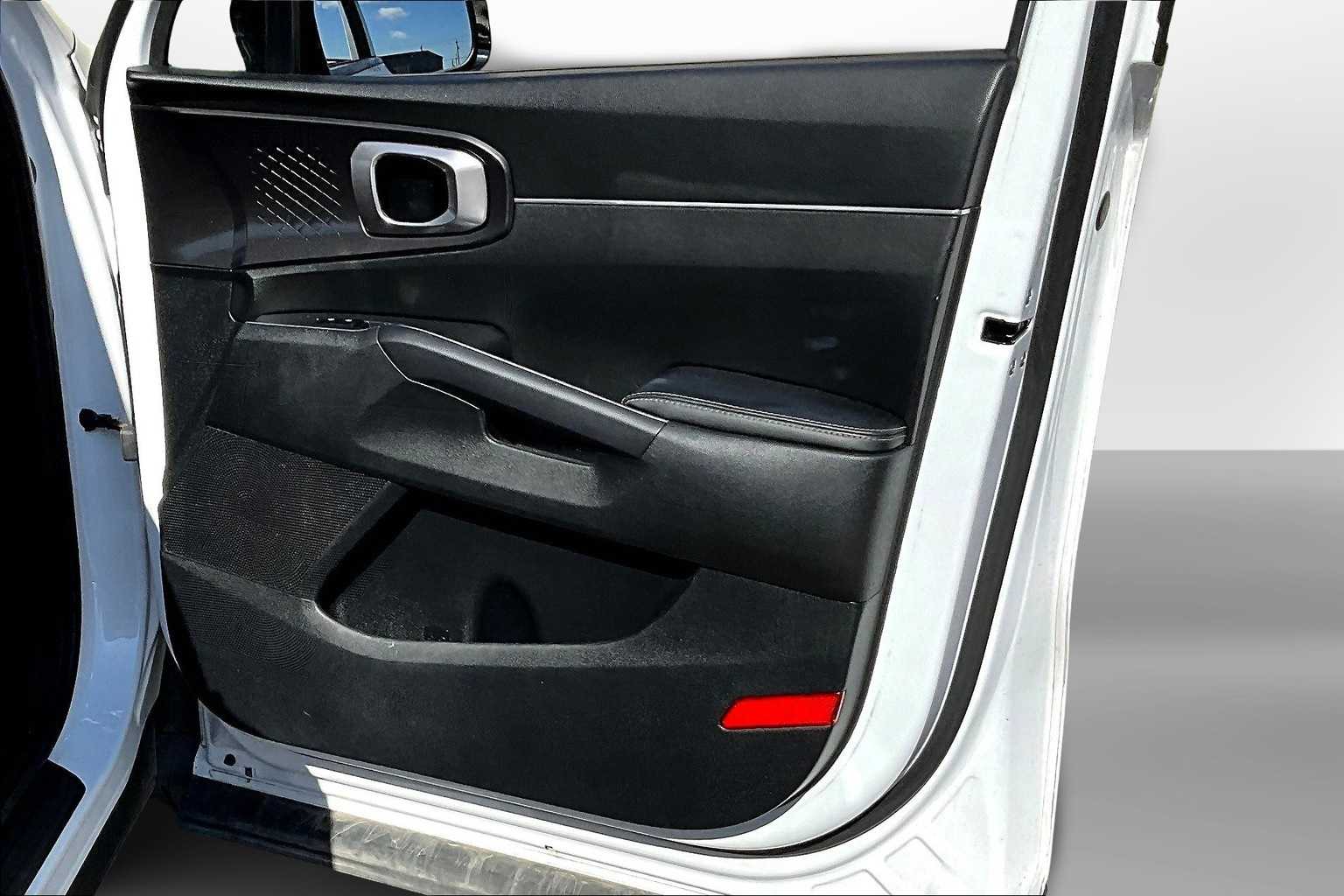 Thumbnail: 2021 Kia Sorento - 18