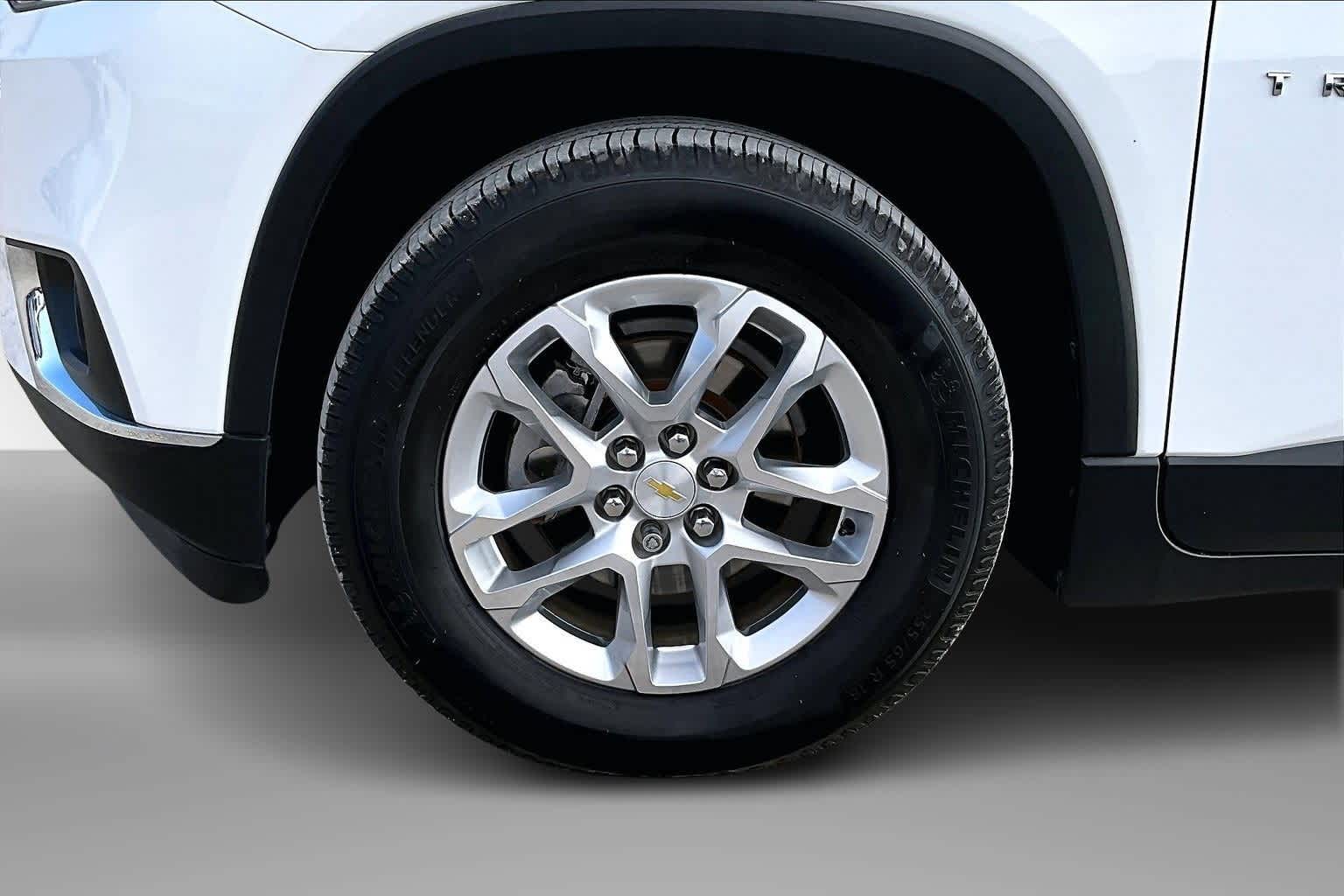 Thumbnail: 2018 Chevrolet Traverse - 8