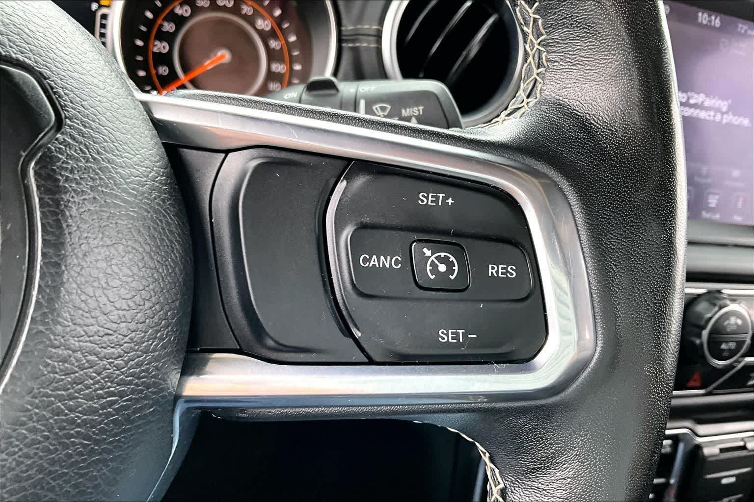 Thumbnail: 2019 Jeep Wrangler - 18