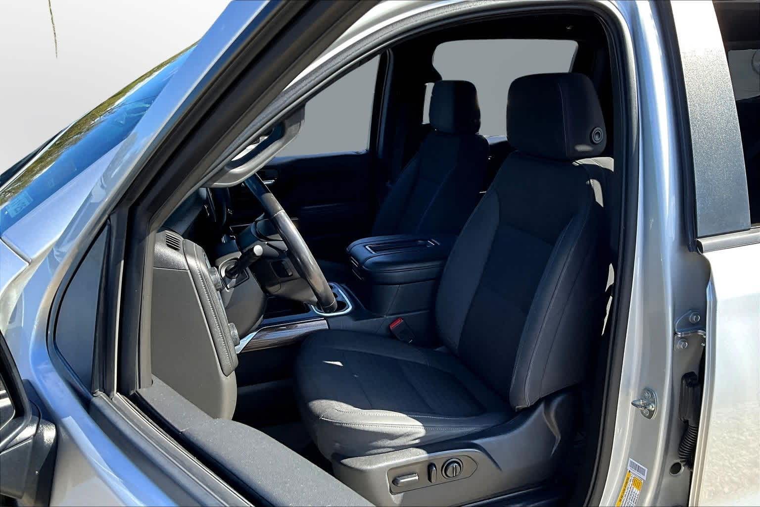 Thumbnail: 2020 Chevrolet Silverado 1500 - 26