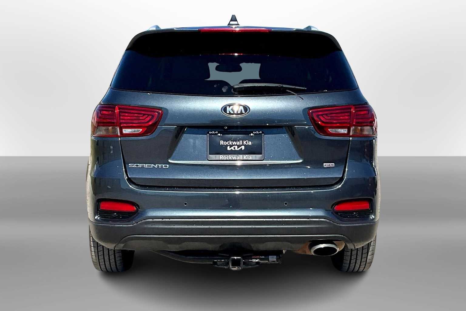 Thumbnail: 2019 Kia Sorento - 4