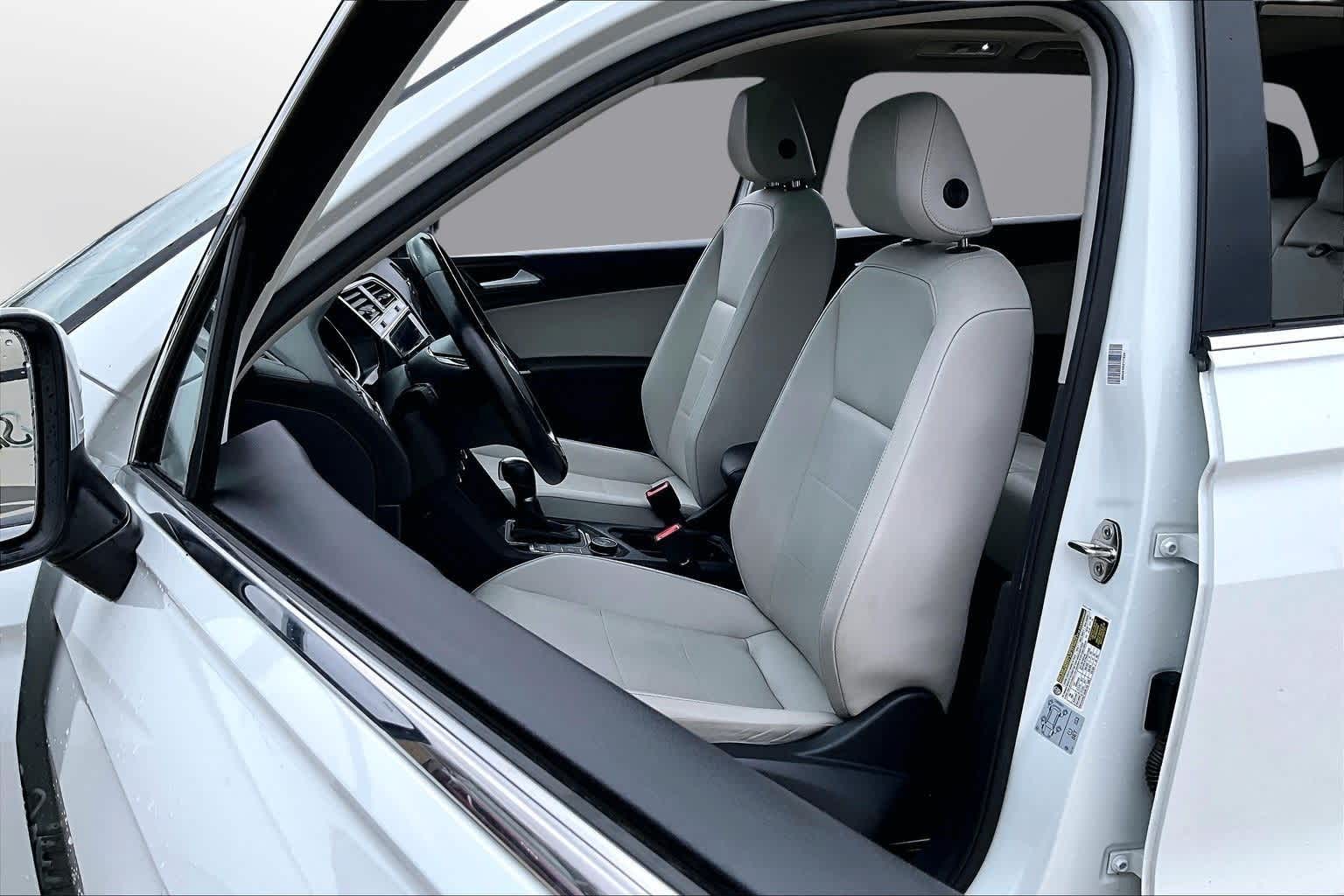 Thumbnail: 2018 Volkswagen Tiguan - 26