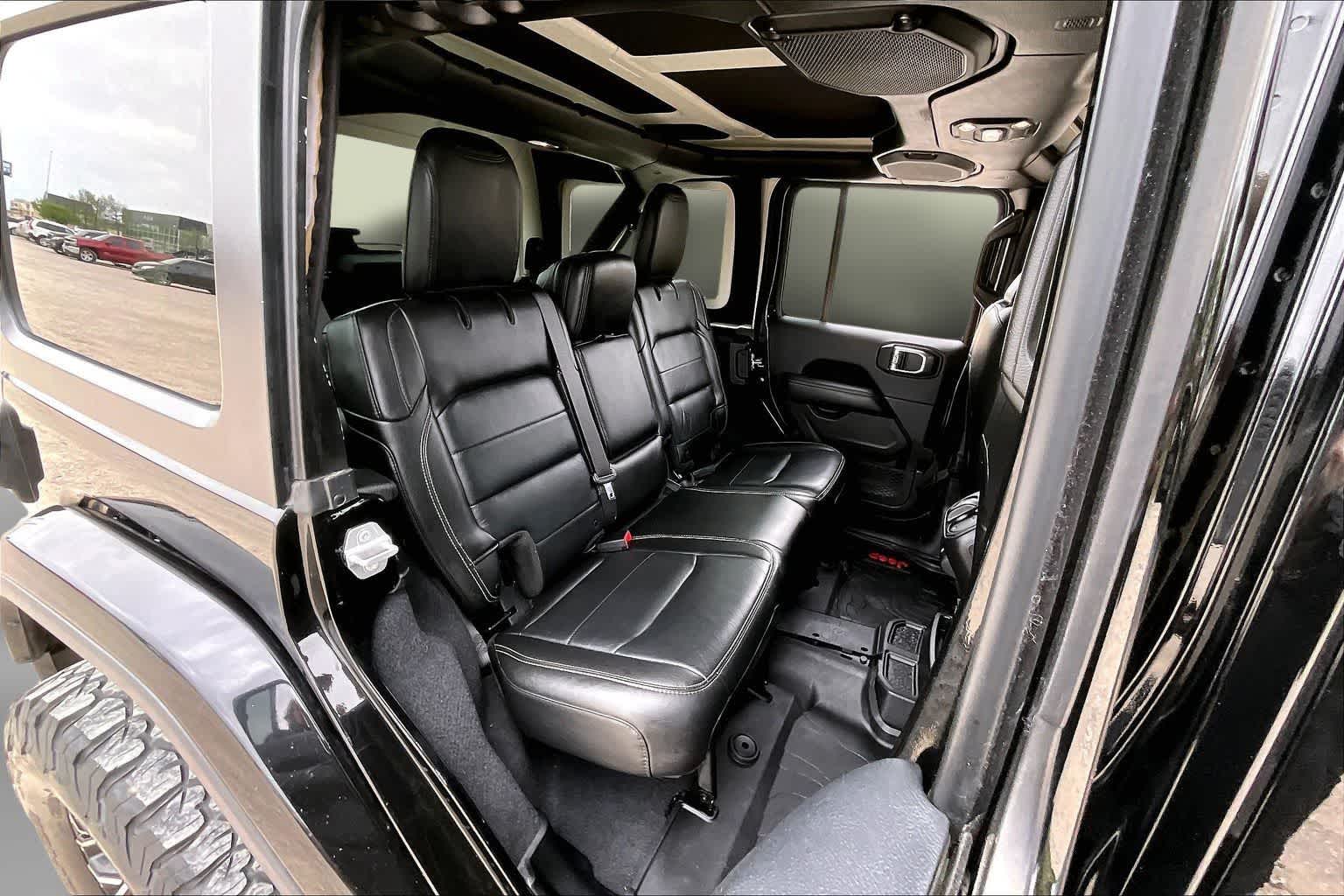 Thumbnail: 2019 Jeep Wrangler - 26