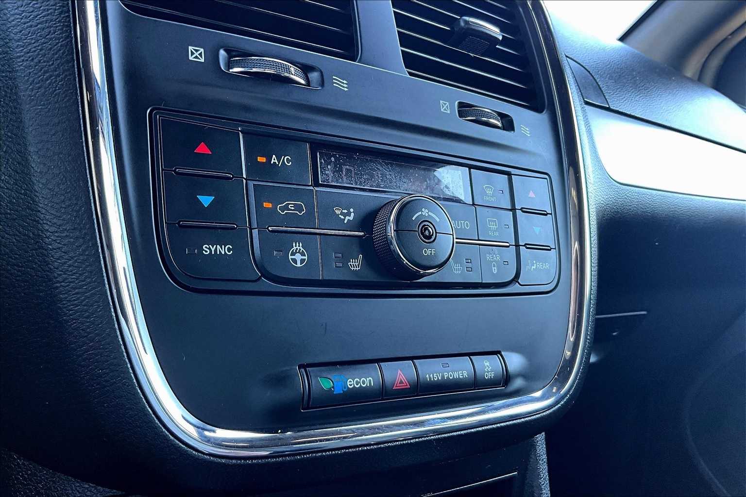 Thumbnail: 2019 Dodge Grand Caravan - 24