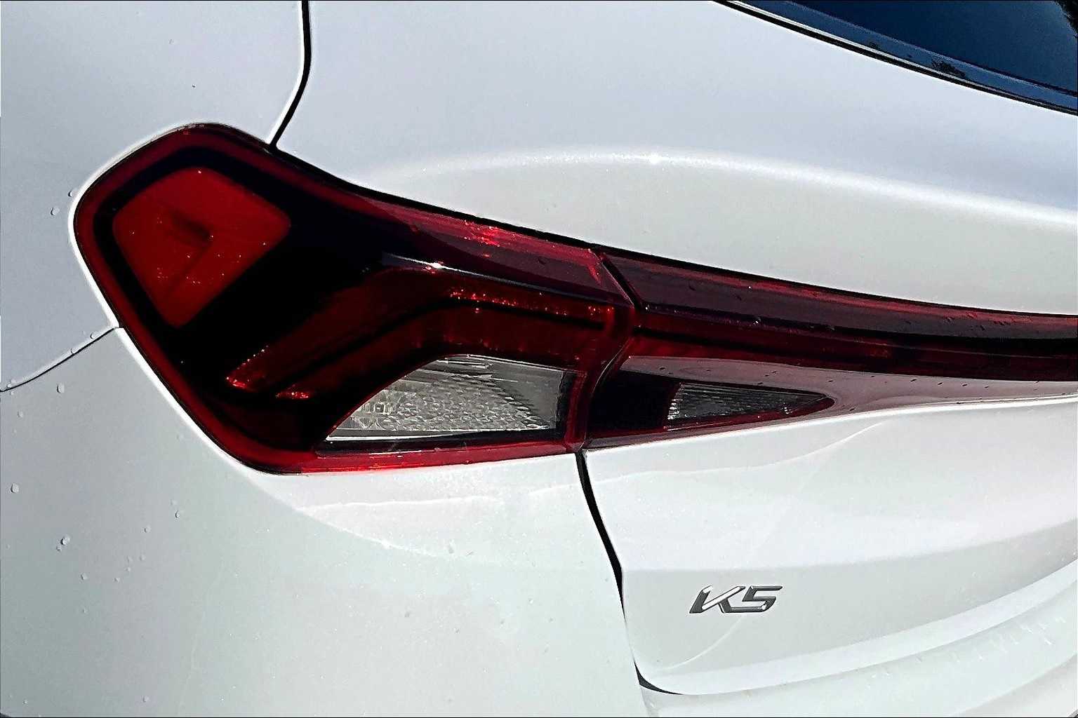 Thumbnail: 2023 Kia K5 - 31