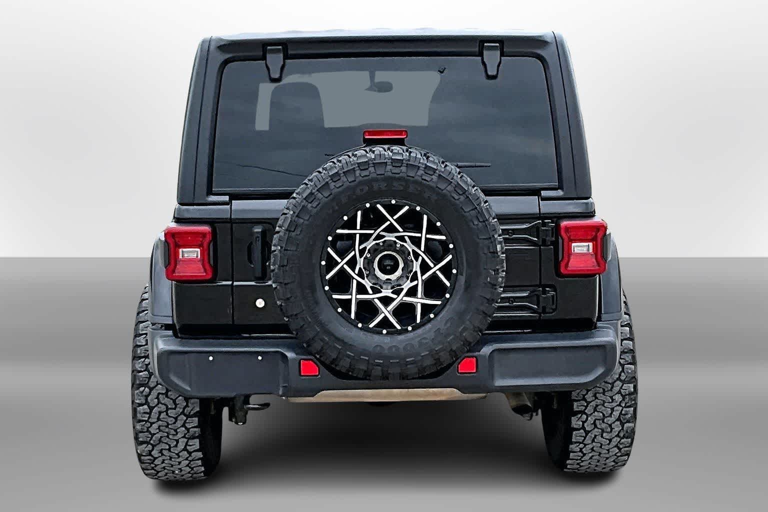 Thumbnail: 2019 Jeep Wrangler - 4