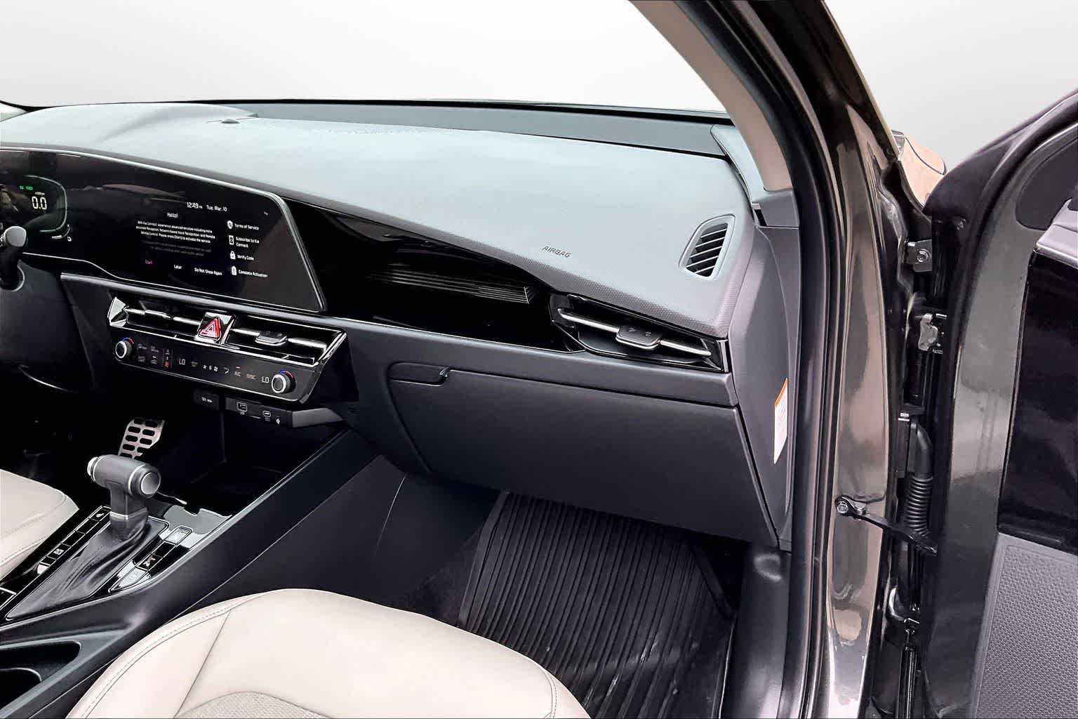 Thumbnail: 2025 Kia Niro - 14