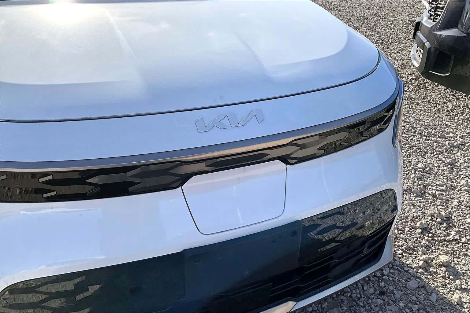 Thumbnail: 2023 Kia Niro - 24