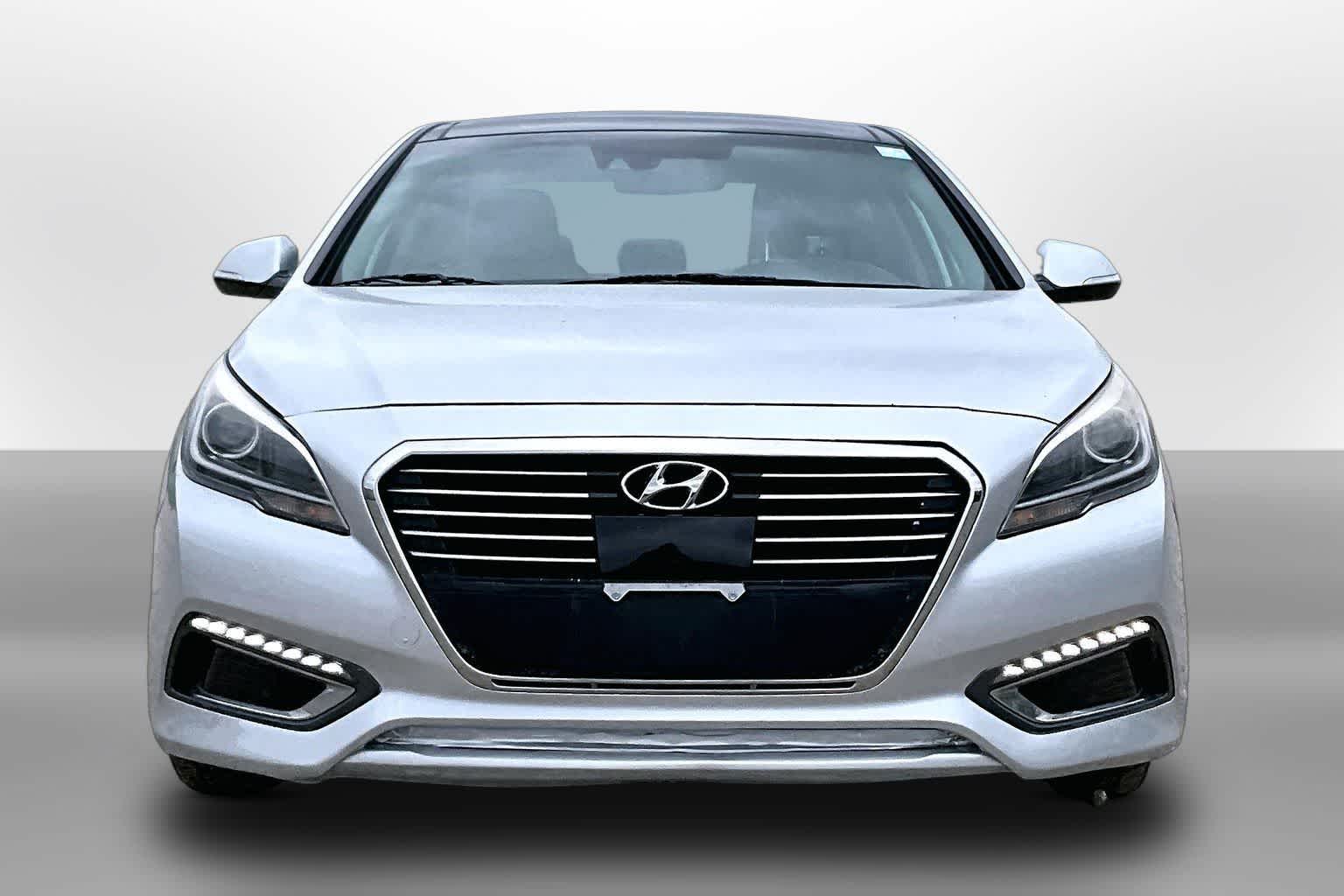 Thumbnail: 2016 Hyundai Sonata - 6