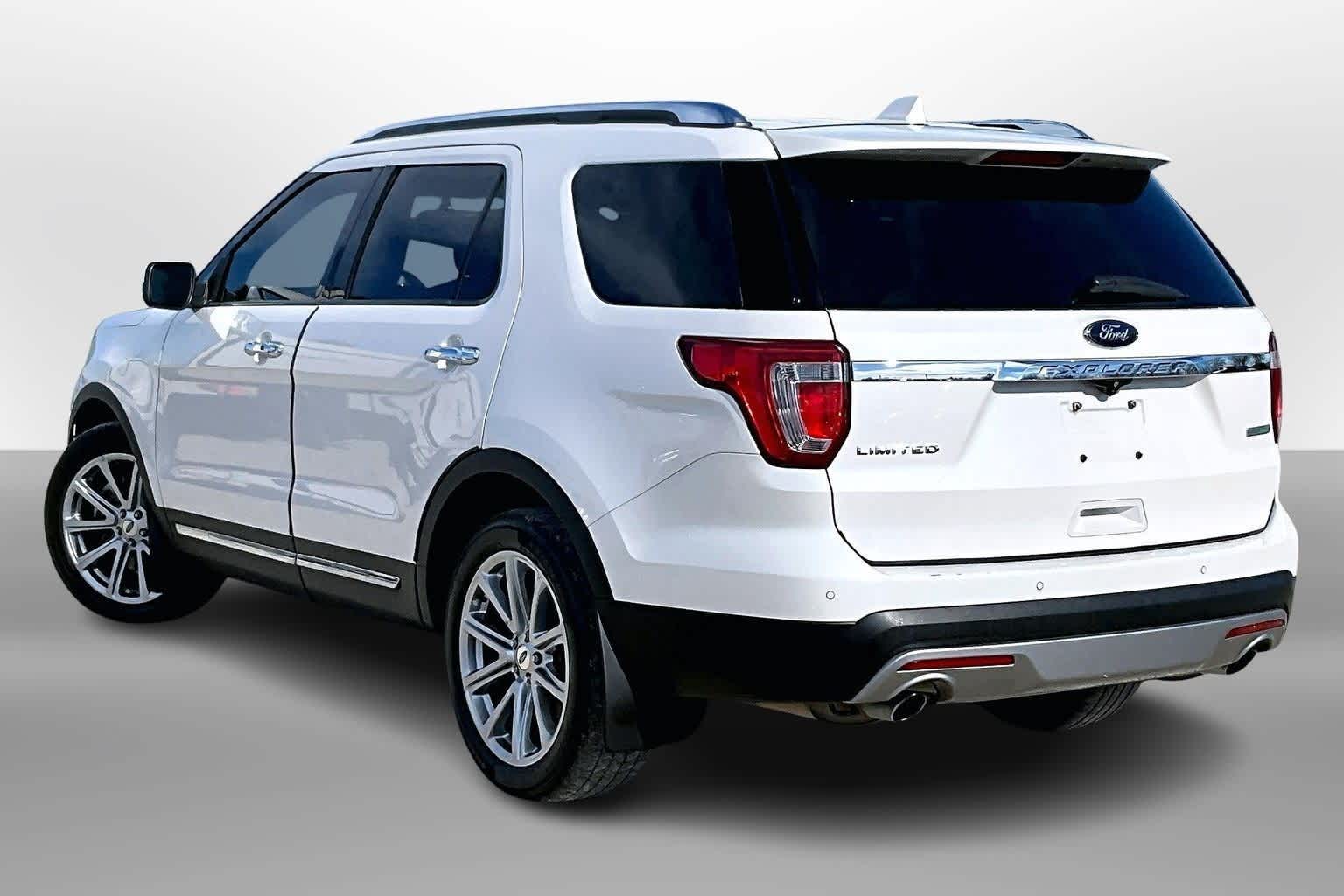 Thumbnail: 2017 Ford Explorer - 11