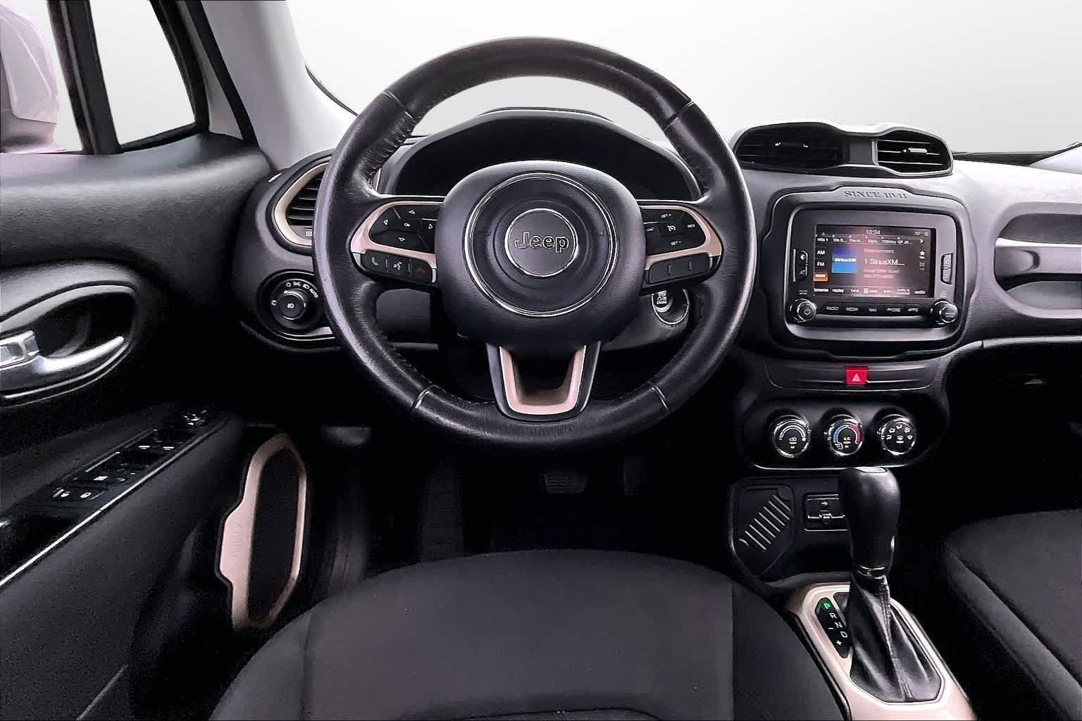 Thumbnail: 2017 Jeep Renegade - 3