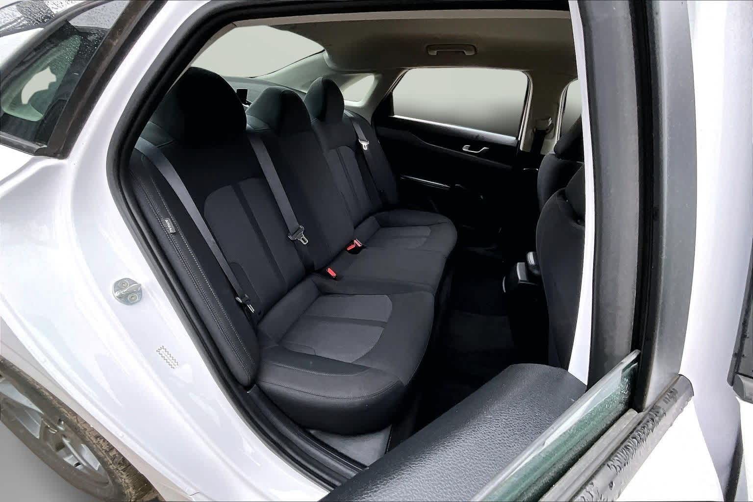 Thumbnail: 2022 Kia K5 - 24