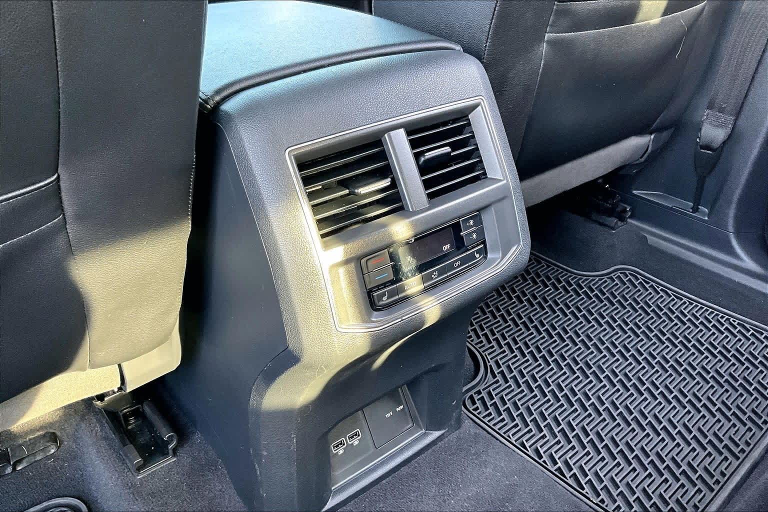 Thumbnail: 2019 Volkswagen Atlas - 24