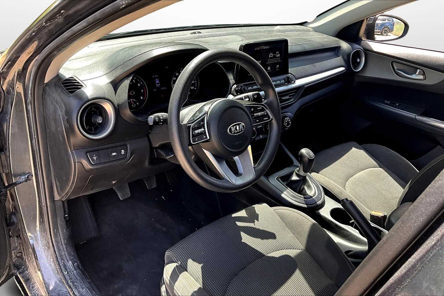 Thumbnail: 2020 Kia Forte - 12