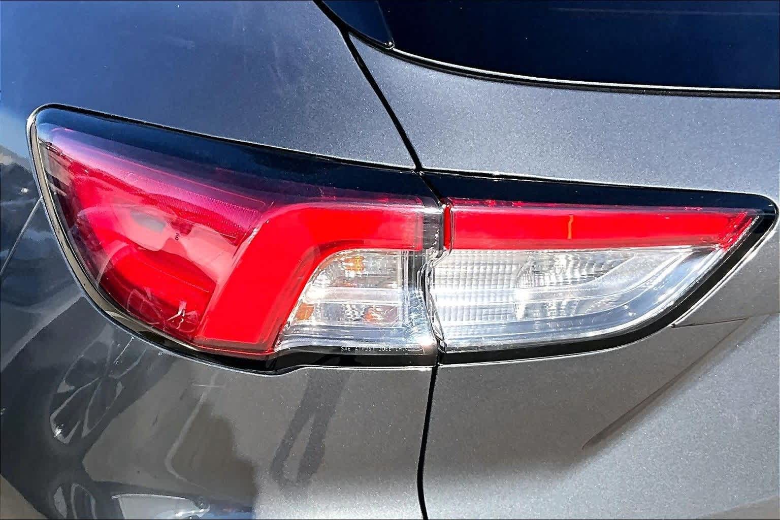 Thumbnail: 2022 Ford Escape - 30