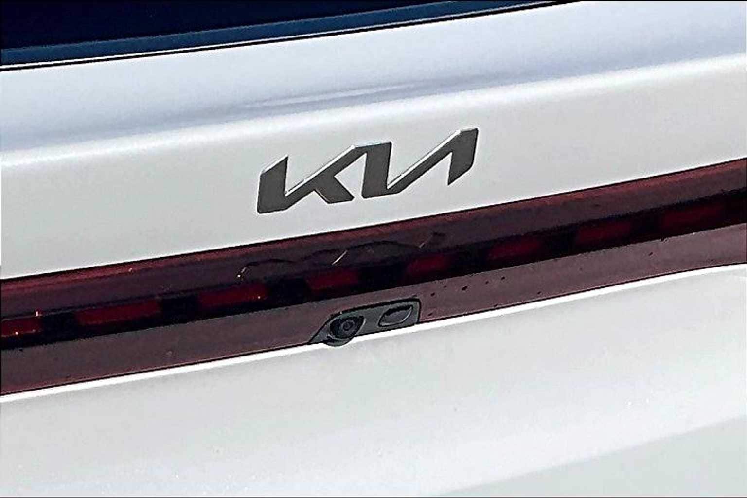 Thumbnail: 2023 Kia K5 - 32