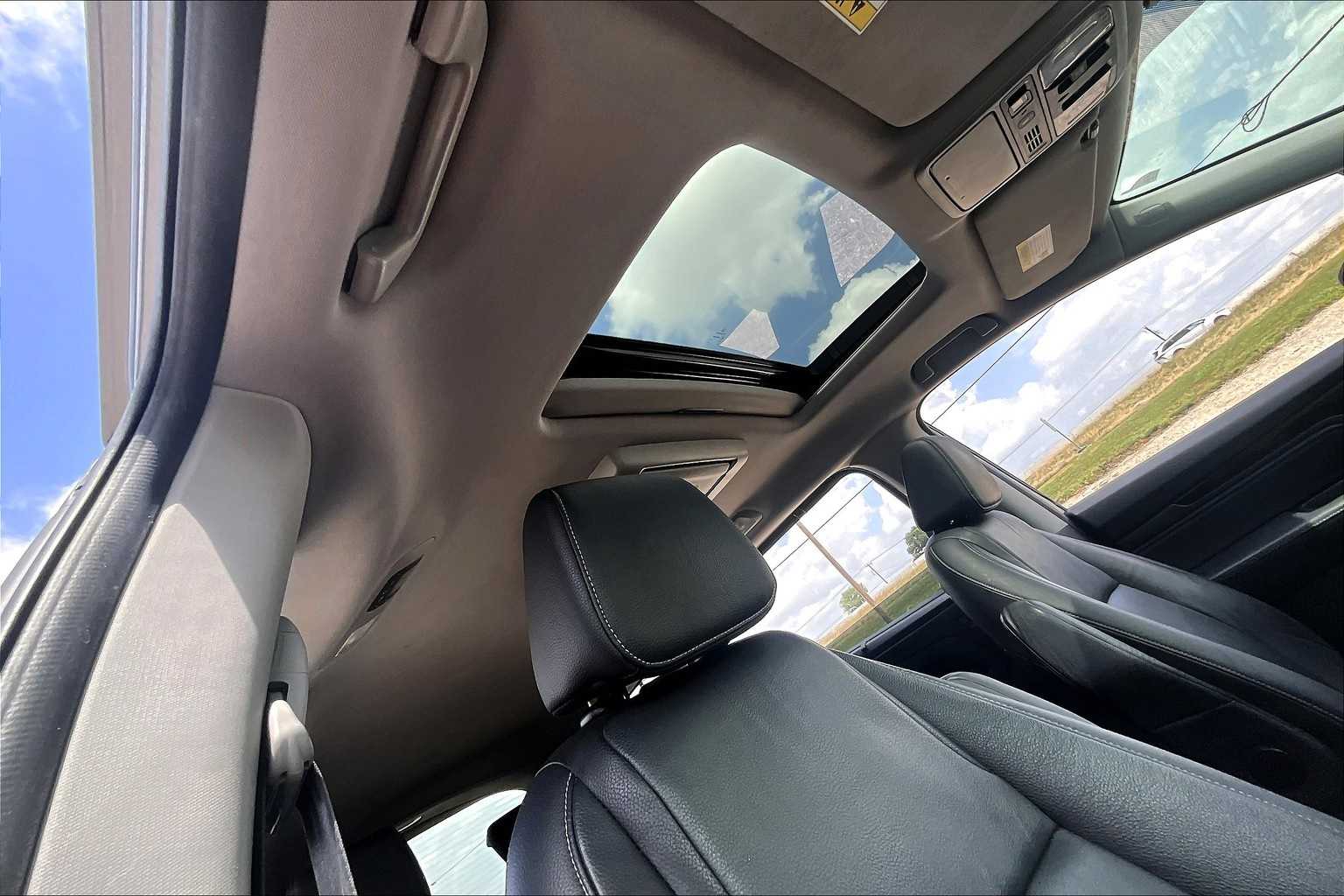 Thumbnail: 2023 Honda Odyssey - 16
