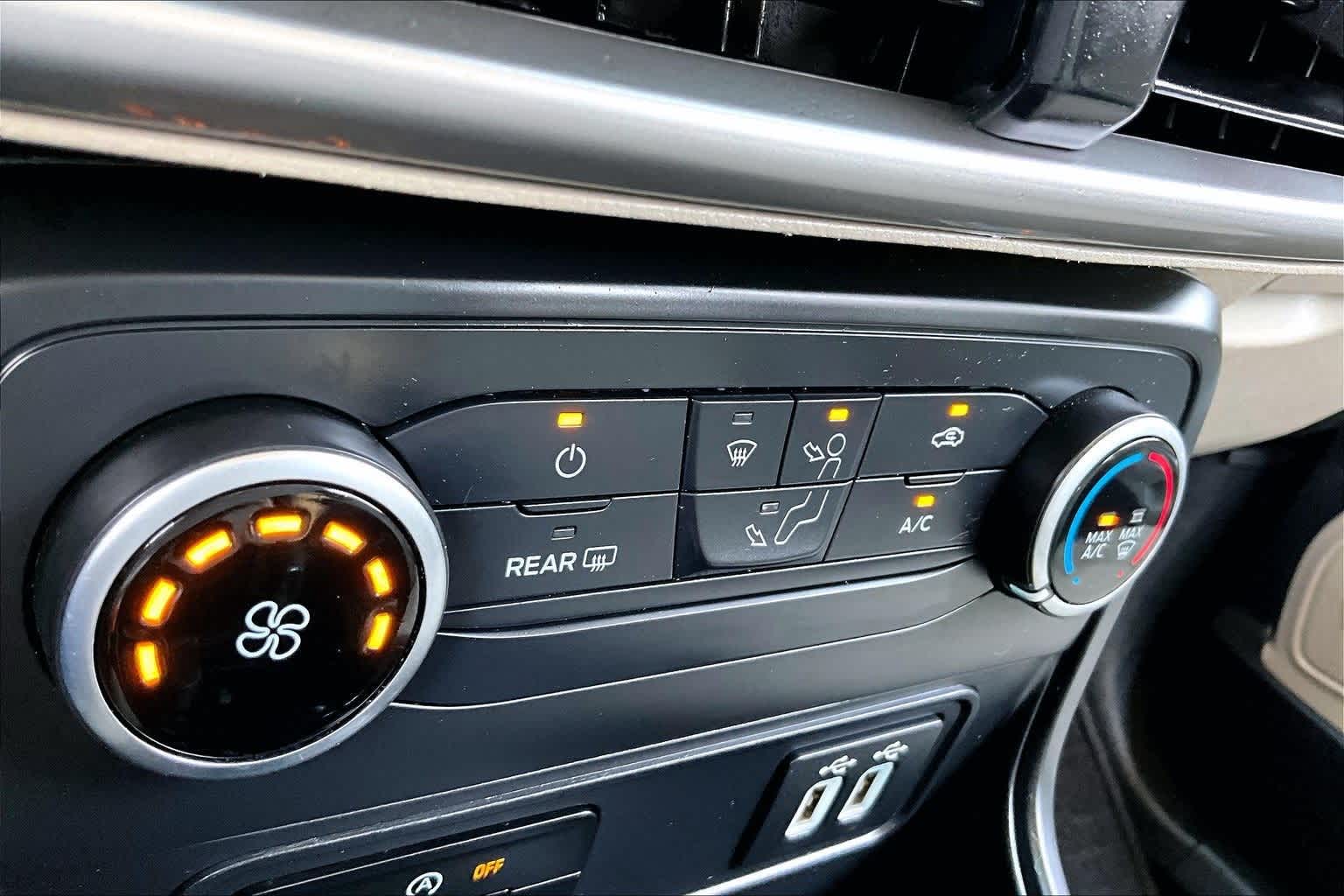 Thumbnail: 2018 Ford EcoSport - 22