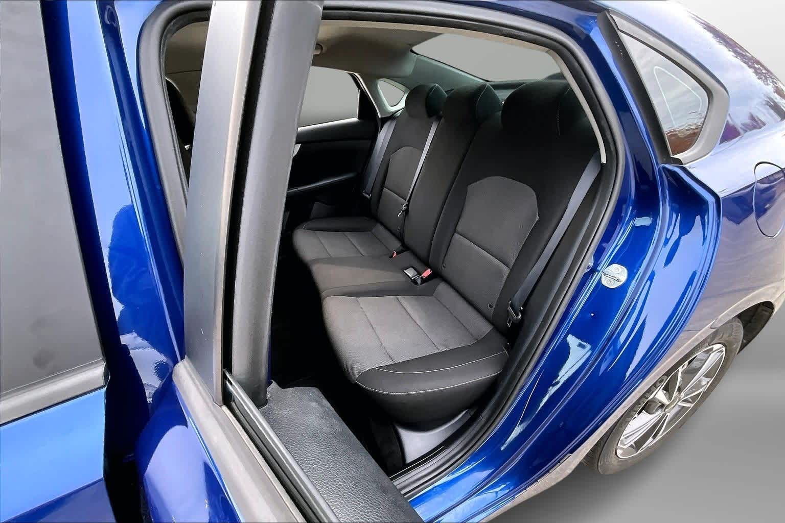 Thumbnail: 2022 Kia Forte - 25