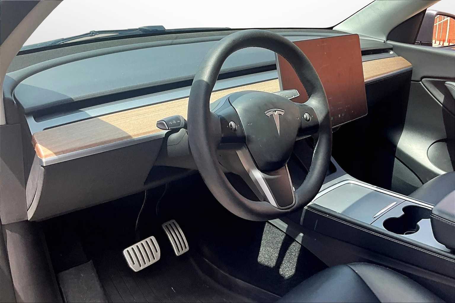 Thumbnail: 2022 Tesla Model Y - 12