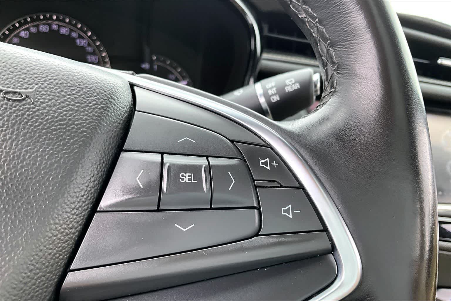 Thumbnail: 2018 Cadillac XT5 - 18