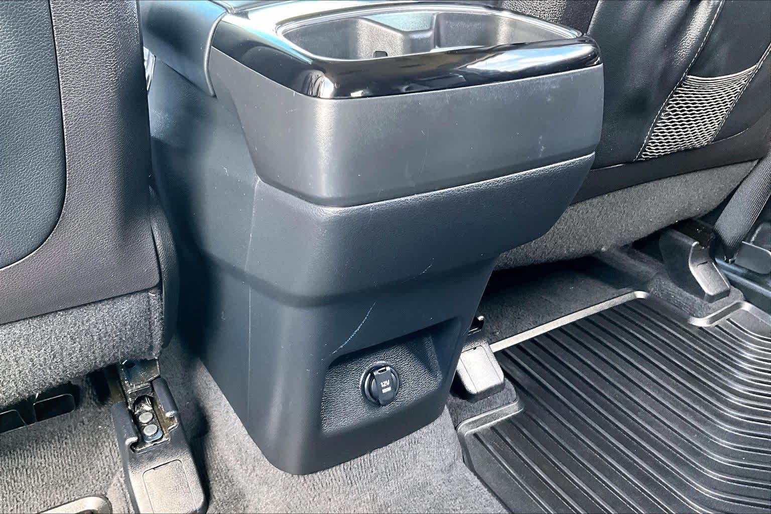 Thumbnail: 2024 Kia Telluride - 22