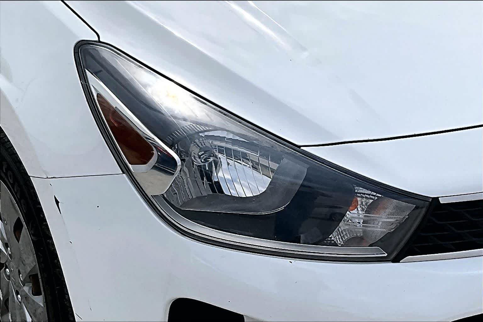 Thumbnail: 2020 Kia Rio - 25