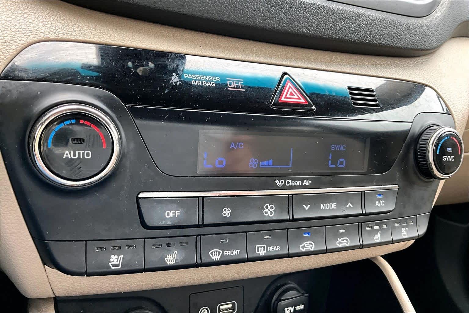 Thumbnail: 2016 Hyundai Tucson - 23