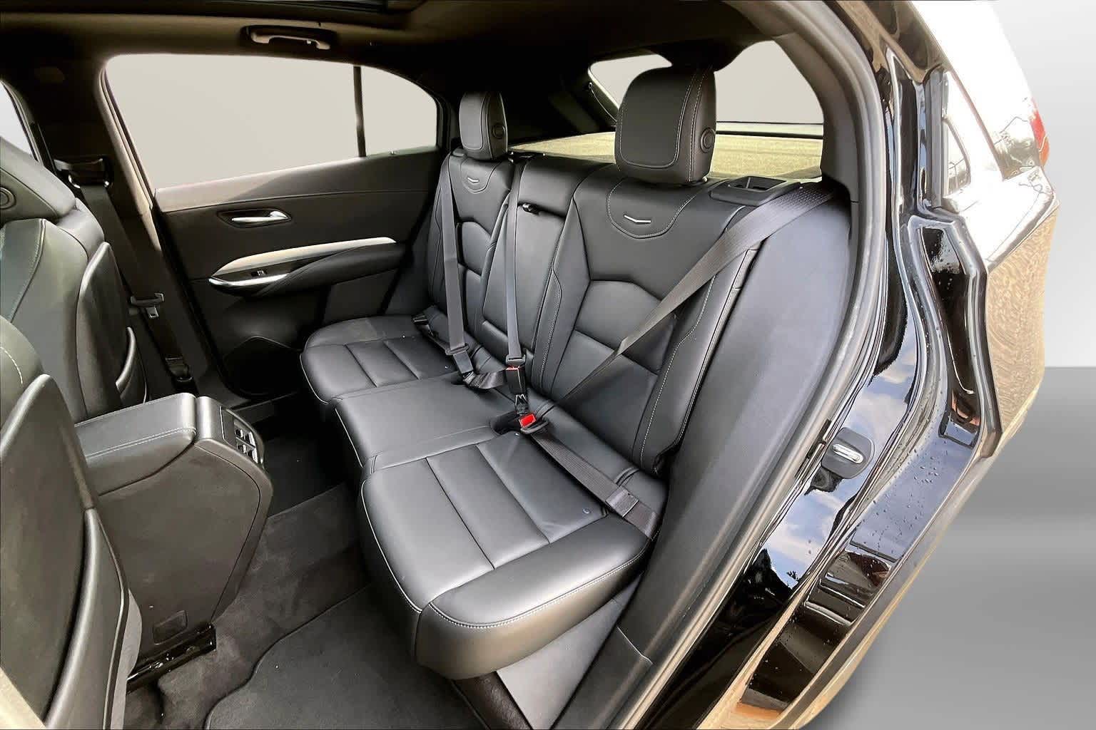 Thumbnail: 2022 Cadillac XT4 - 26