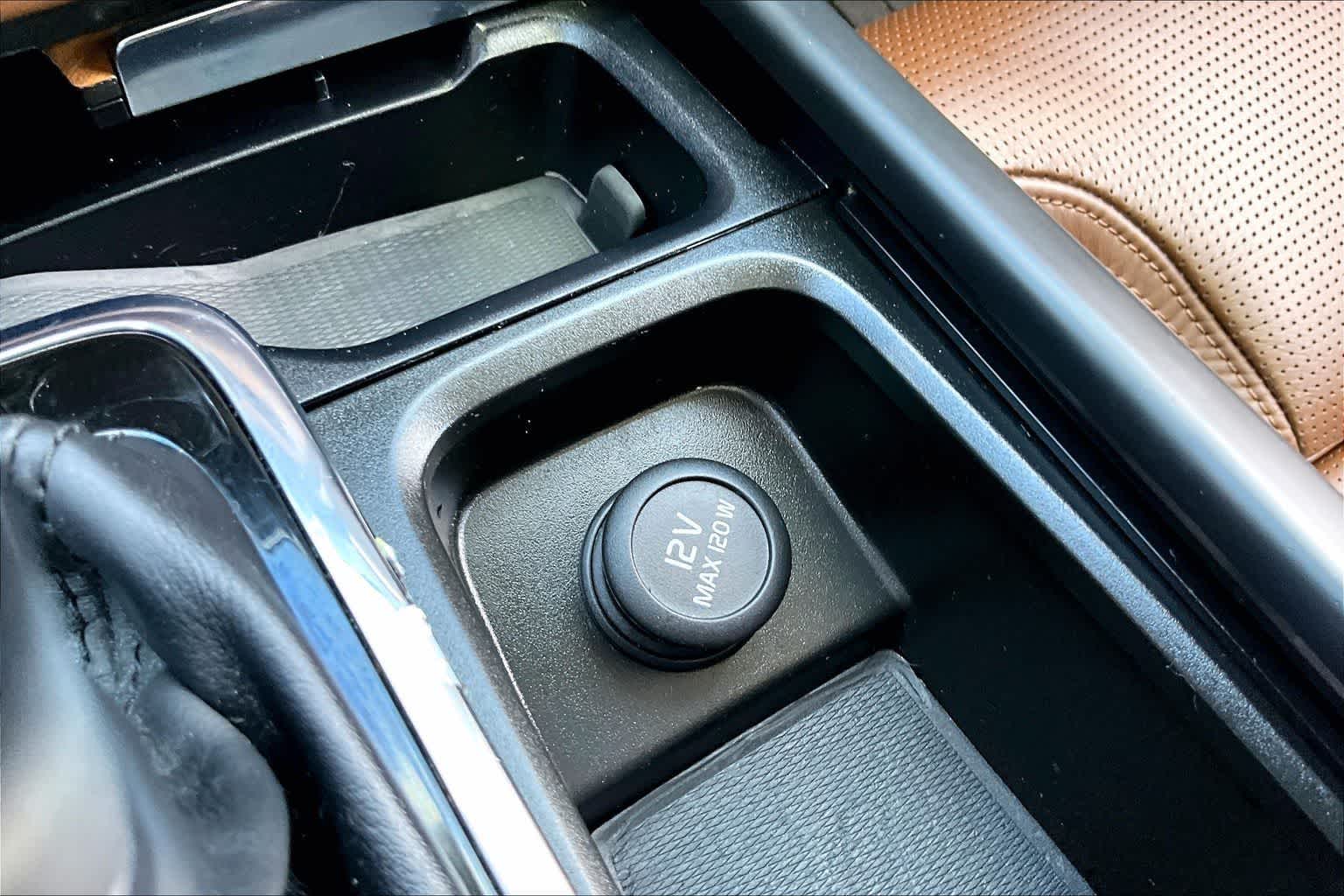 Thumbnail: 2020 Volvo XC90 - 23