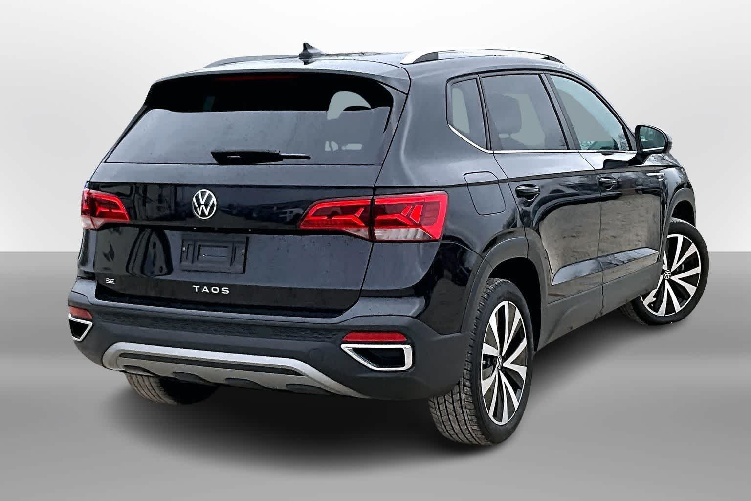 Thumbnail: 2022 Volkswagen Taos - 2