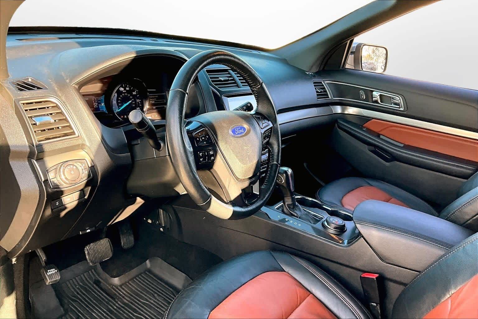 Thumbnail: 2019 Ford Explorer - 12