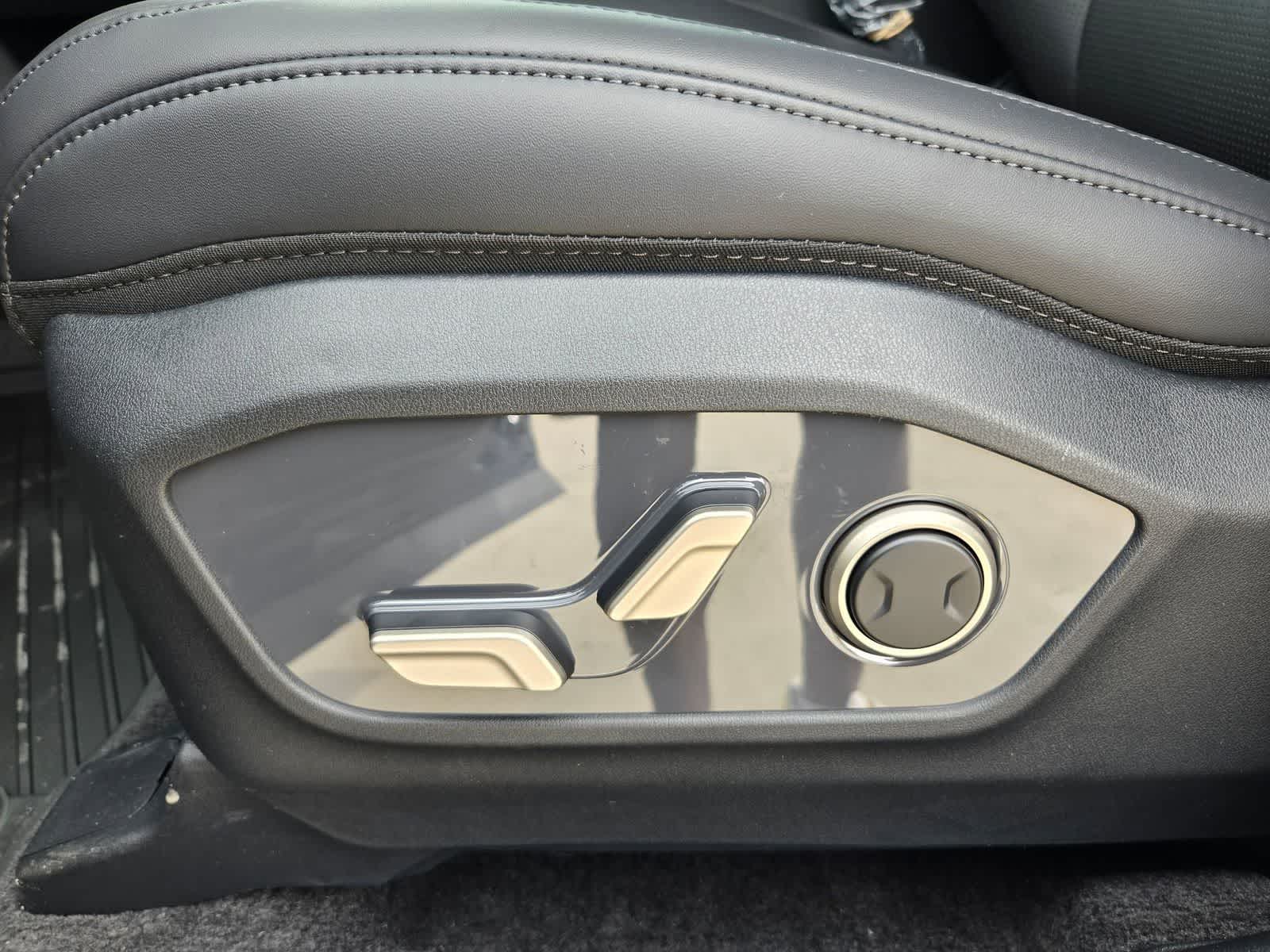 Thumbnail: 2027 Kia Telluride - 14