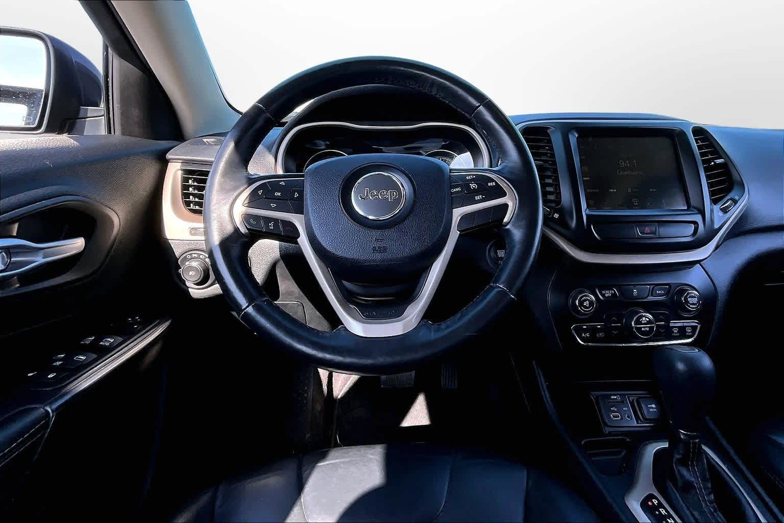 Thumbnail: 2016 Jeep Cherokee - 5