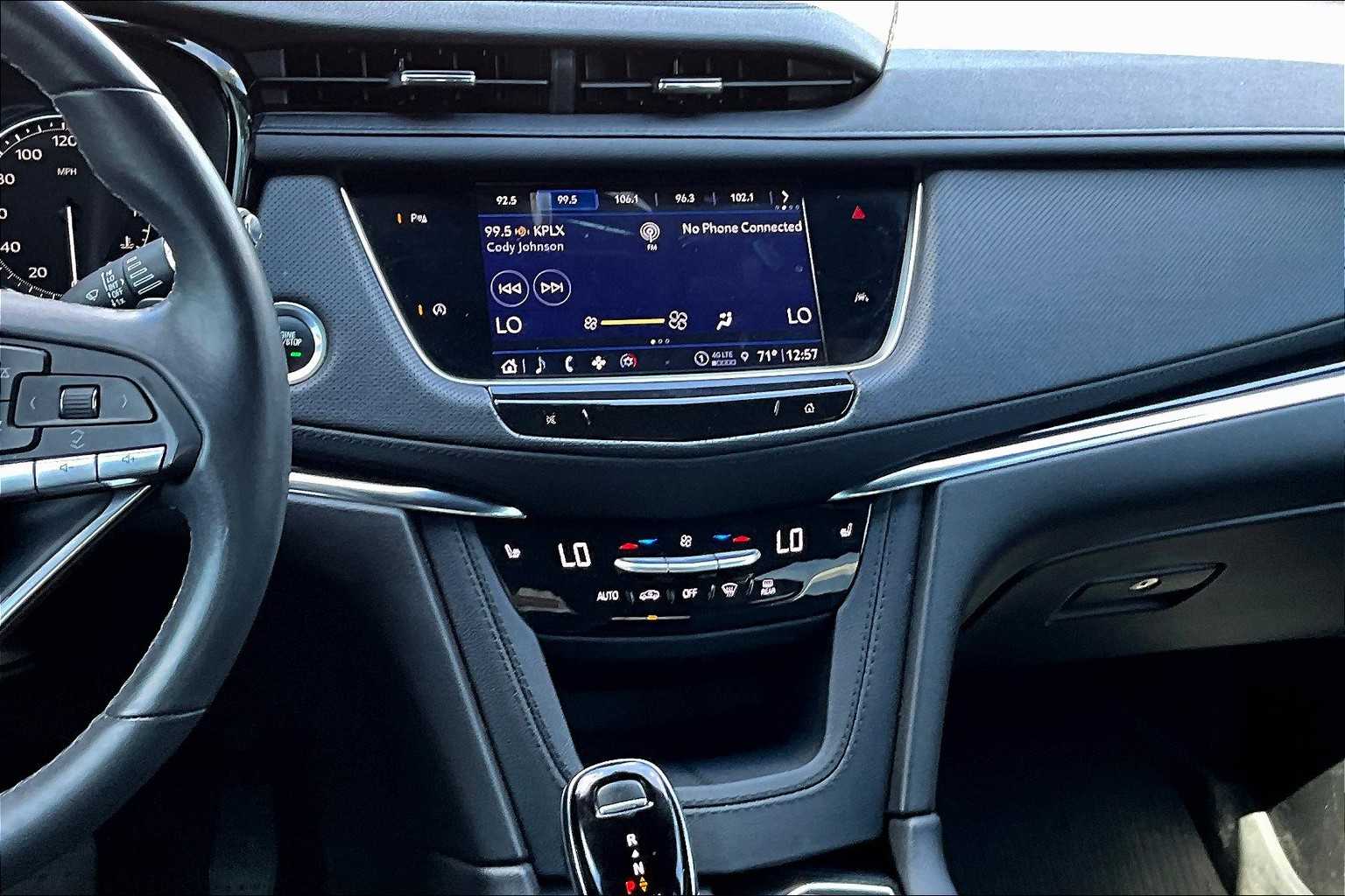Thumbnail: 2023 Cadillac XT6 - 6
