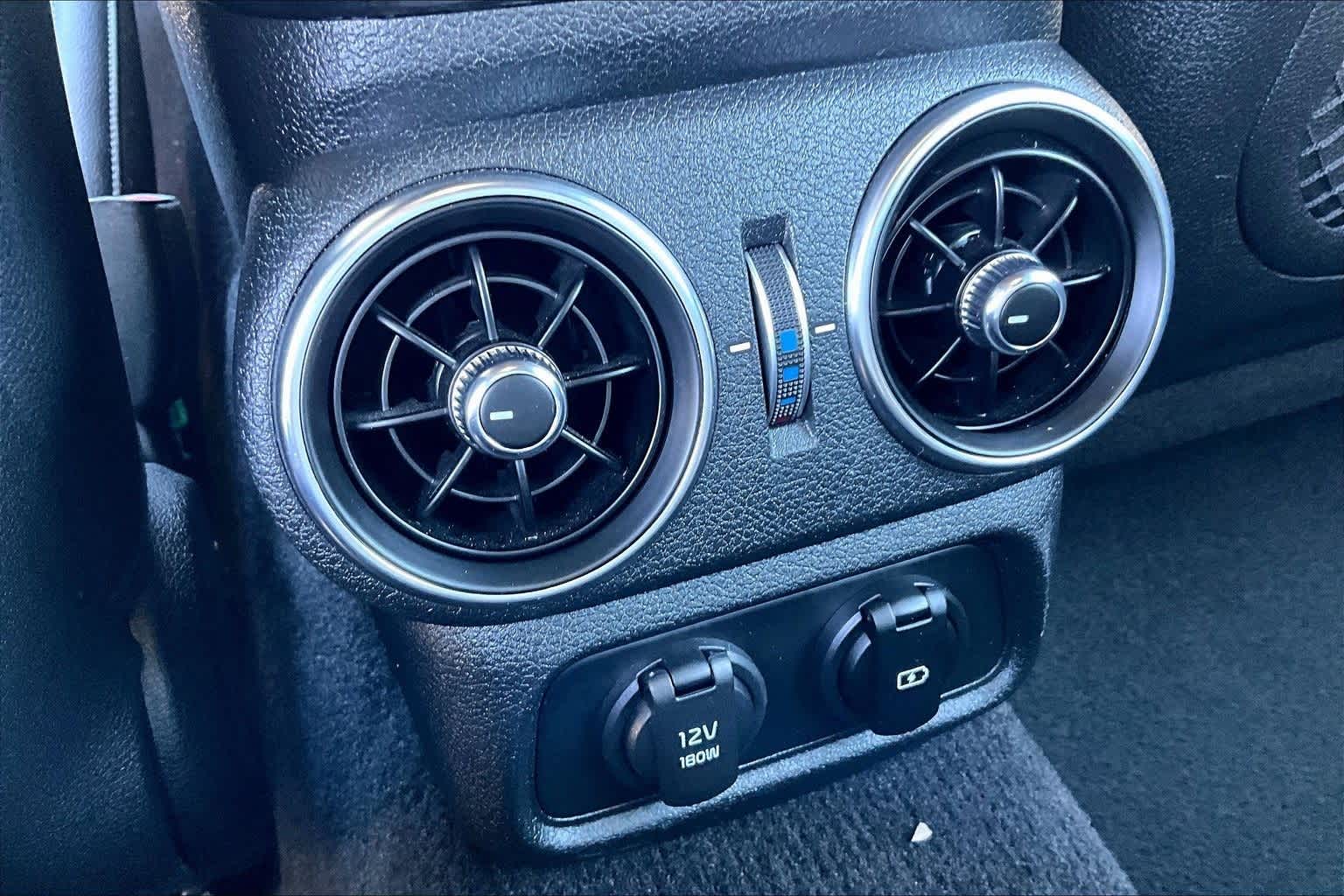 Thumbnail: 2022 Kia Stinger - 24