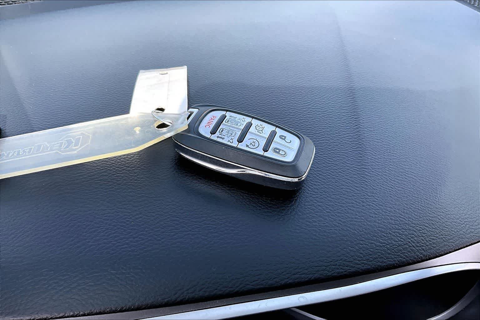 Thumbnail: 2019 Chrysler Pacifica - 9